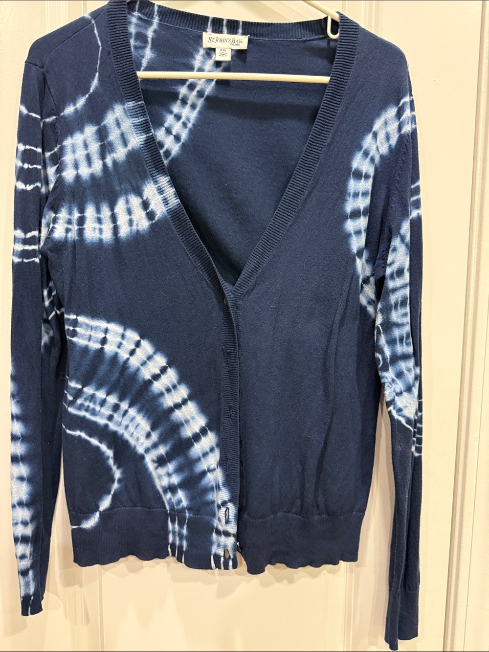 St. John's Bay Navy and White Tie-Dye V-Neck Cardigan